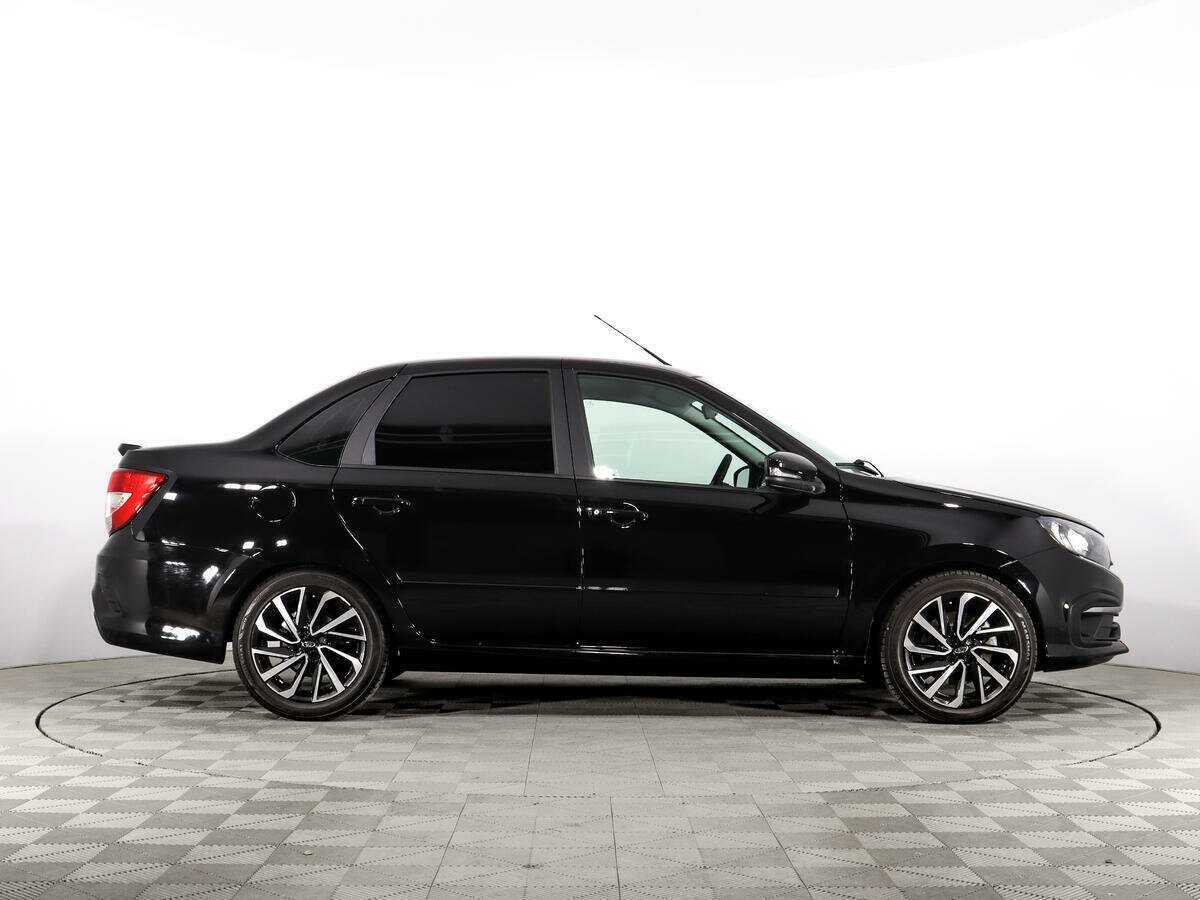 Lada (ВАЗ) Granta с пробегом — 2024 год. Фото: #3