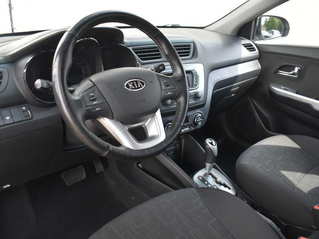 Kia Rio с пробегом — 2012 год. Фото: #10