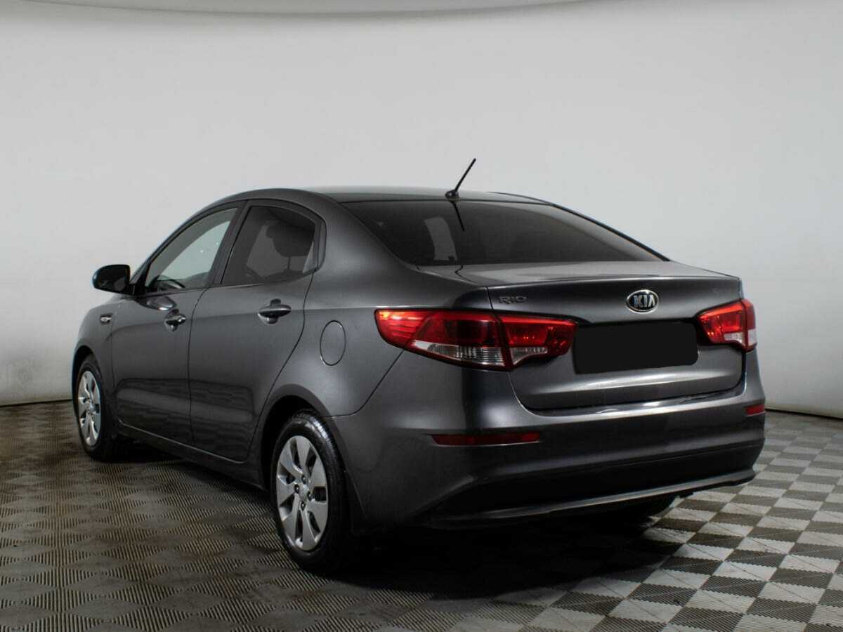 Kia Rio с пробегом — 2015 год. Фото: #5