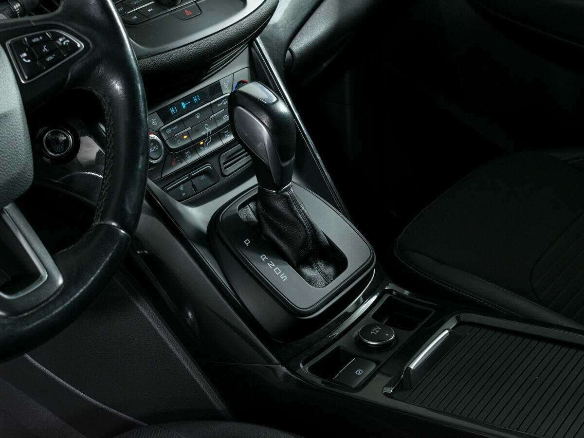 Ford Kuga с пробегом — 2017 год. Фото: #16