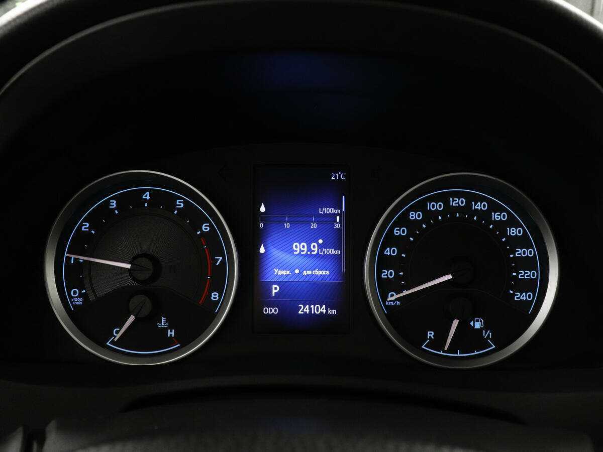 Toyota Corolla с пробегом — 2017 год. Фото: #10