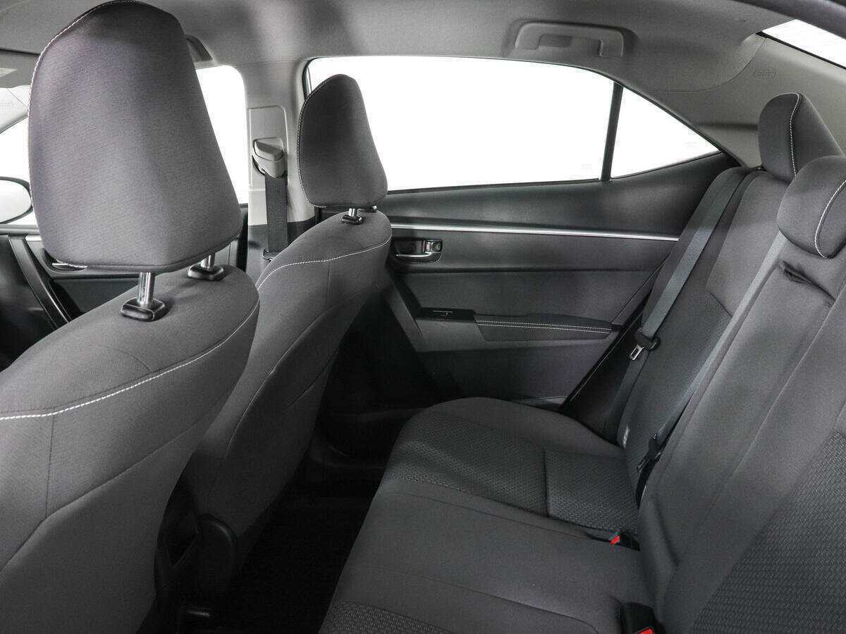Toyota Corolla с пробегом — 2017 год. Фото: #11