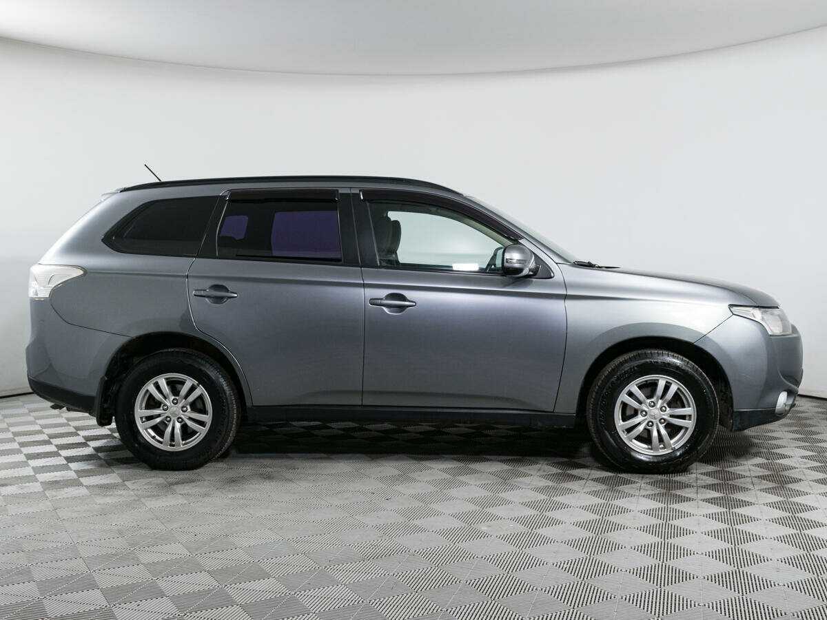 Mitsubishi Outlander с пробегом — 2012 год. Фото: #3
