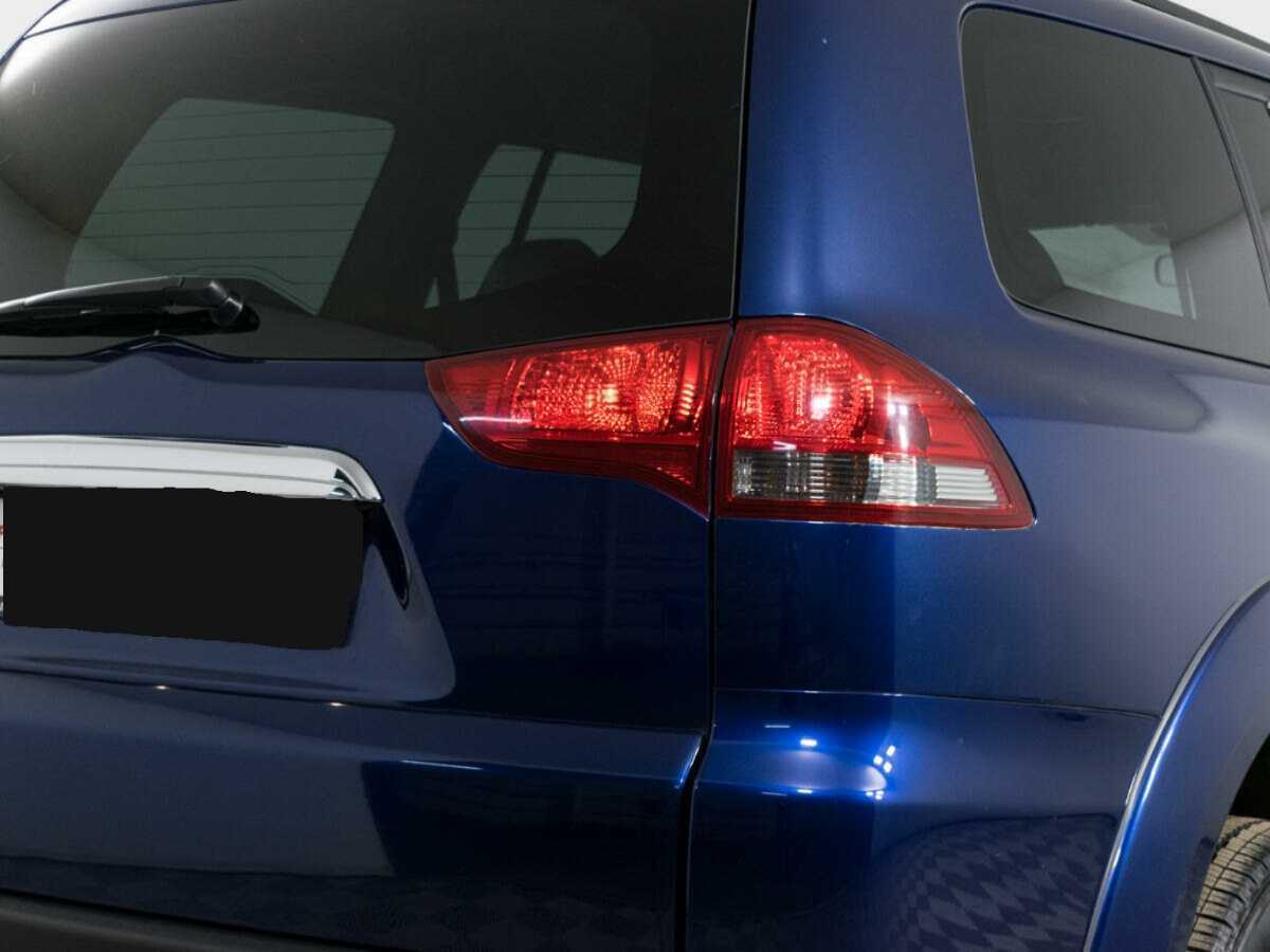 Mitsubishi Pajero Sport с пробегом — 2013 год. Фото: #18