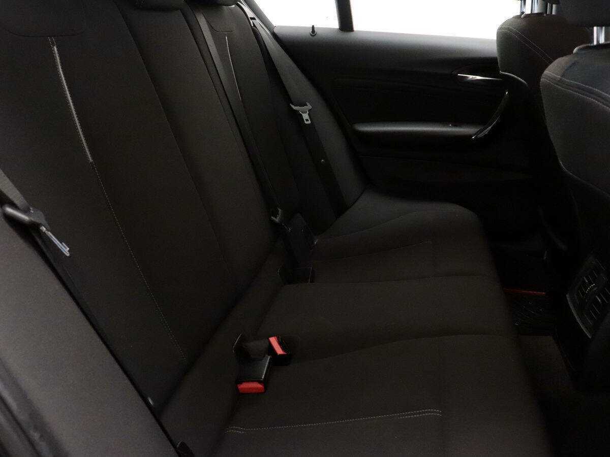 BMW 1 серии с пробегом — 2012 год. Фото: #7