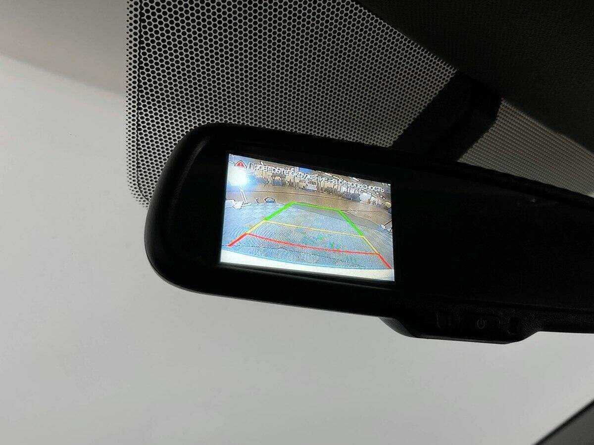 Hyundai Solaris с пробегом — 2014 год. Фото: #11