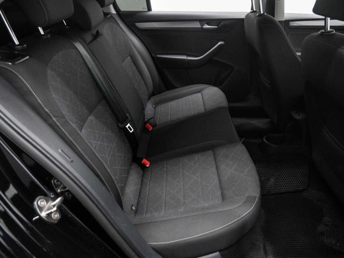 Volkswagen Polo с пробегом — 2021 год. Фото: #9