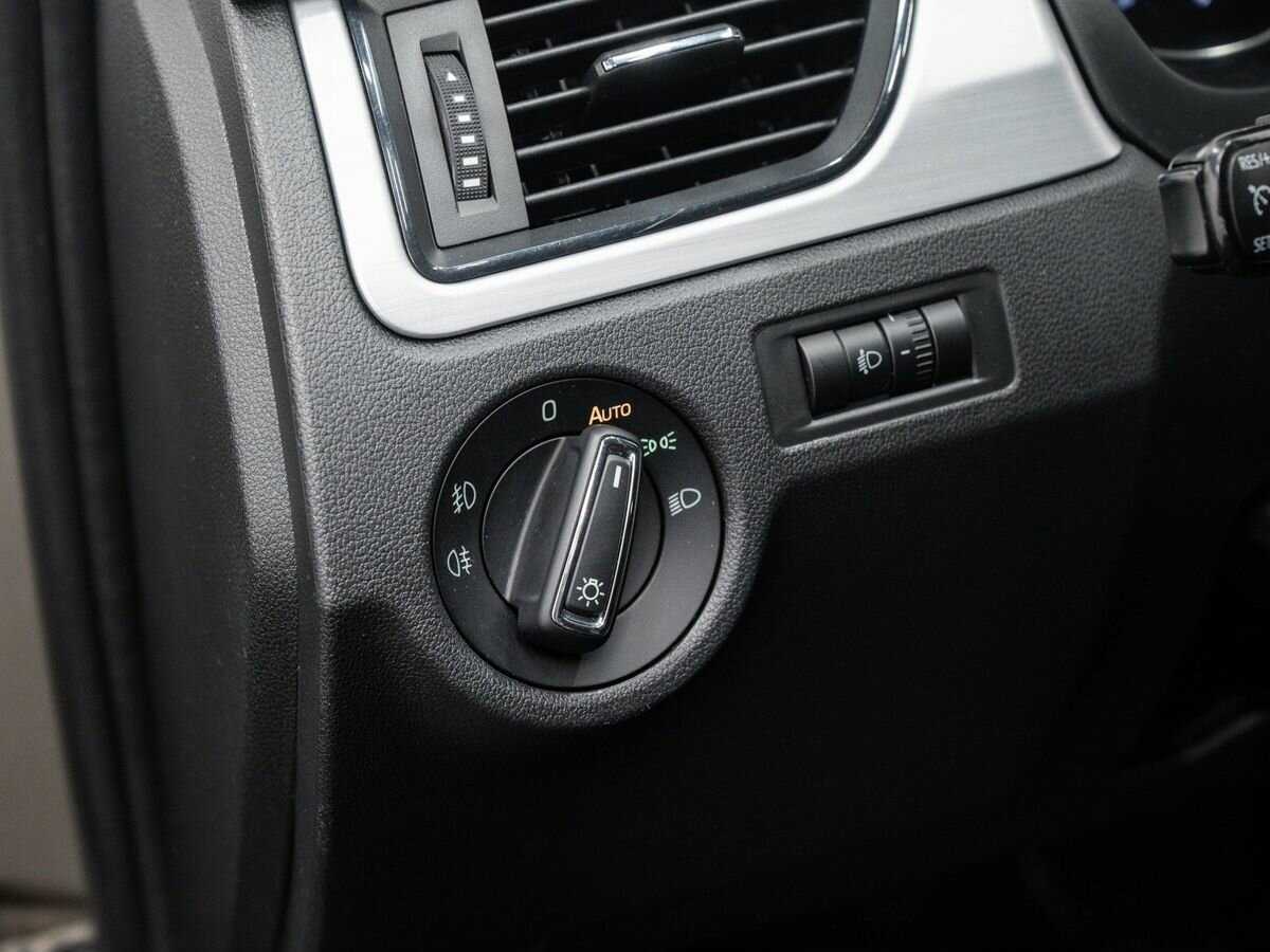 Skoda Rapid с пробегом — 2019 год. Фото: #16