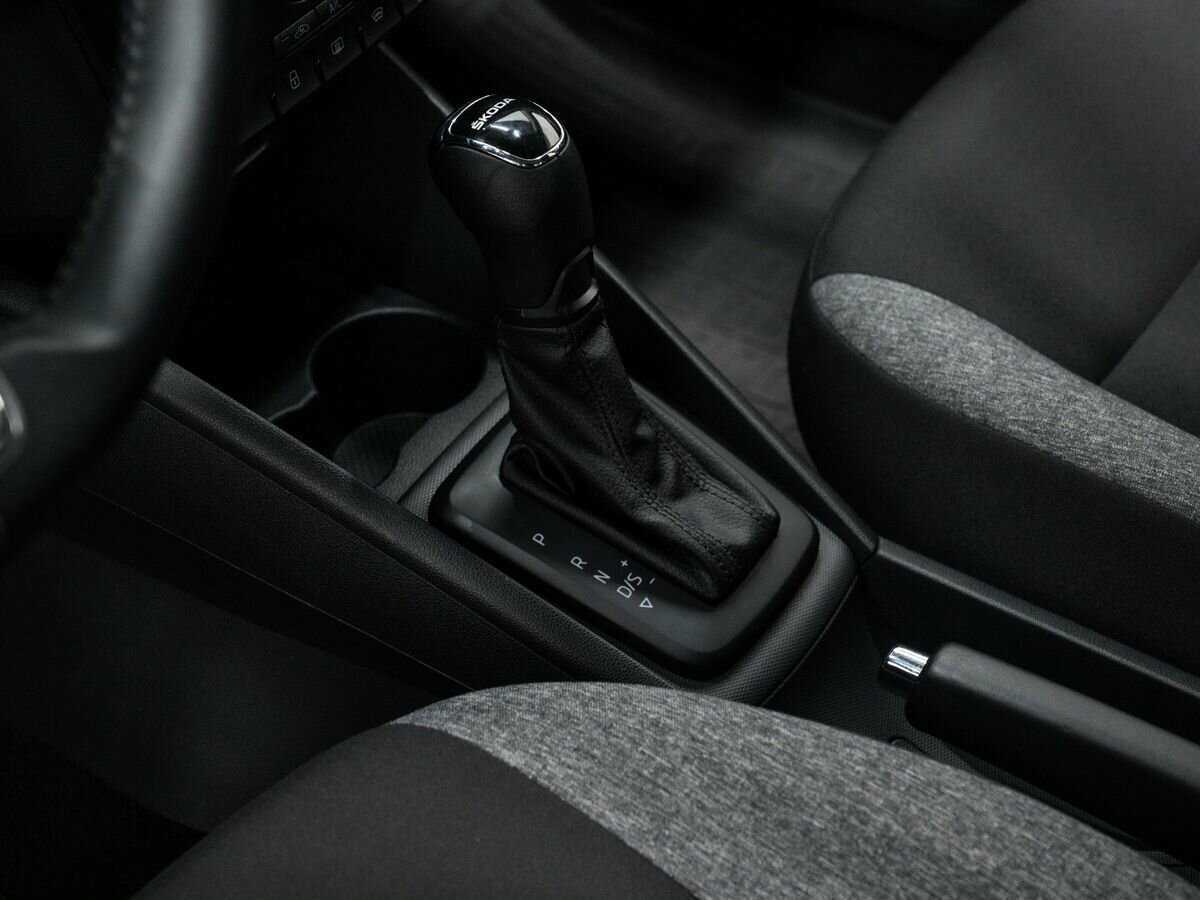 Skoda Rapid с пробегом — 2022 год. Фото: #16