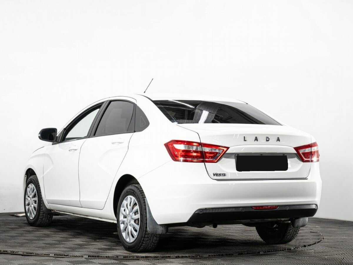Lada (ВАЗ) Vesta с пробегом — 2017 год. Фото: #5