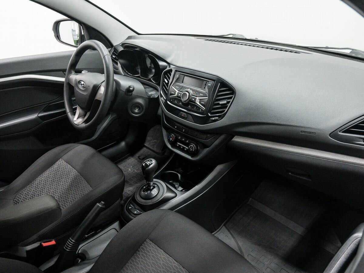 Lada (ВАЗ) Vesta с пробегом — 2017 год. Фото: #7