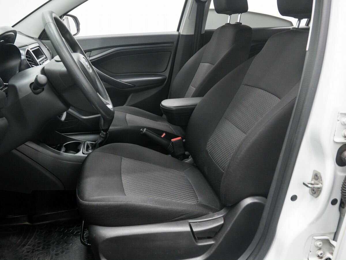 Lada (ВАЗ) Vesta с пробегом — 2019 год. Фото: #14