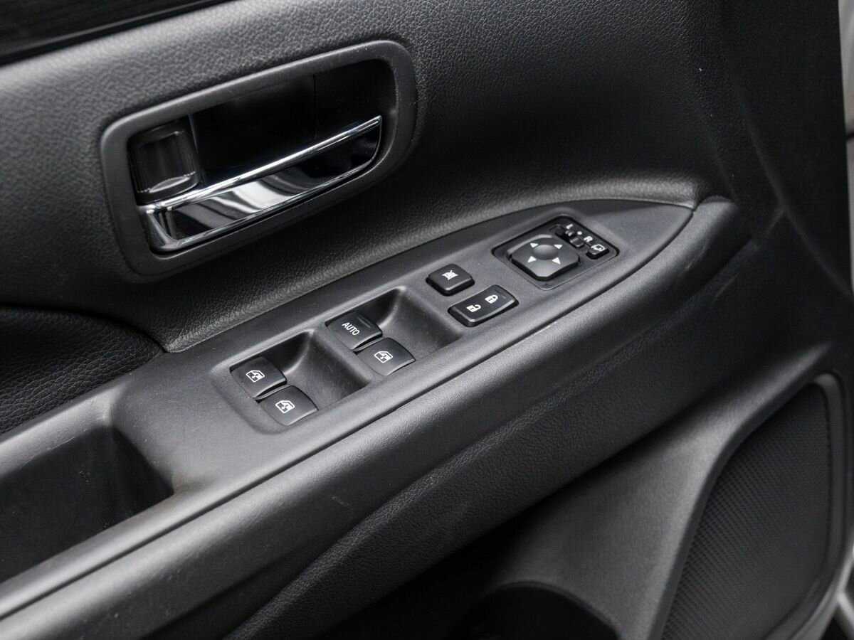 Mitsubishi Outlander с пробегом — 2018 год. Фото: #15