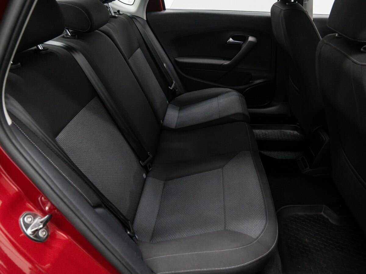 Volkswagen Polo с пробегом — 2017 год. Фото: #6