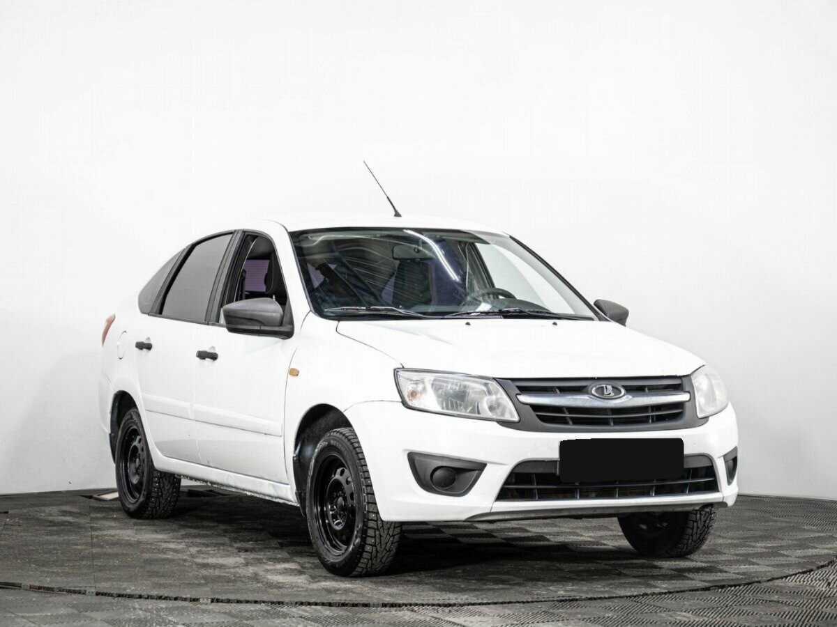 Lada (ВАЗ) Granta с пробегом — 2014 год. Фото: #2