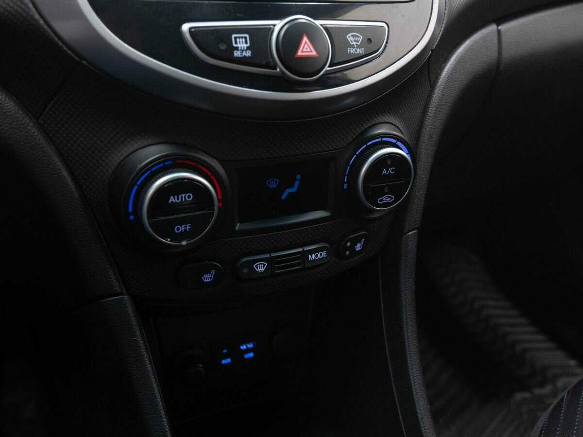 Hyundai Solaris с пробегом — 2016 год. Фото: #18