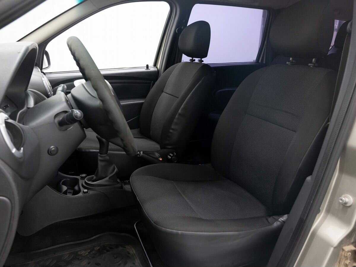 Lada (ВАЗ) Largus с пробегом — 2014 год. Фото: #7