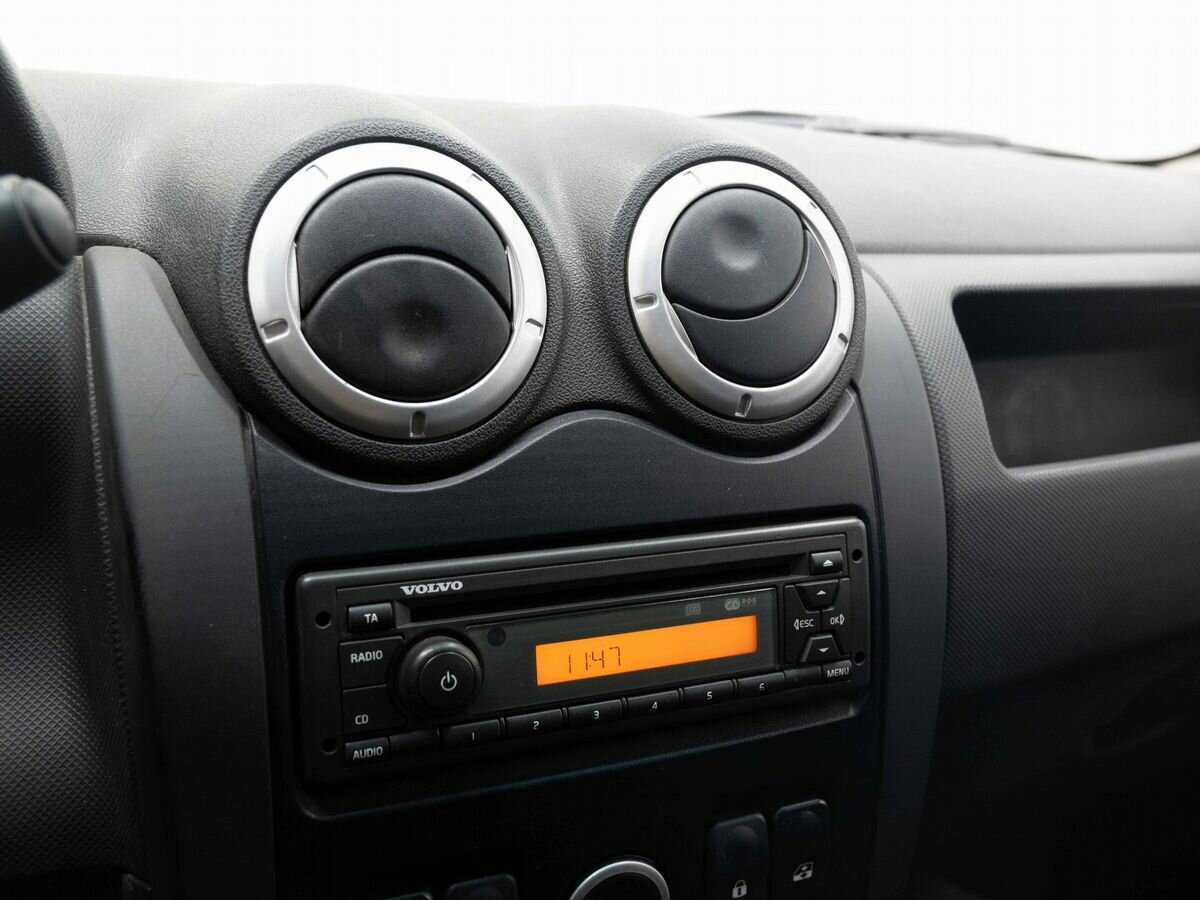 Lada (ВАЗ) Largus с пробегом — 2014 год. Фото: #15