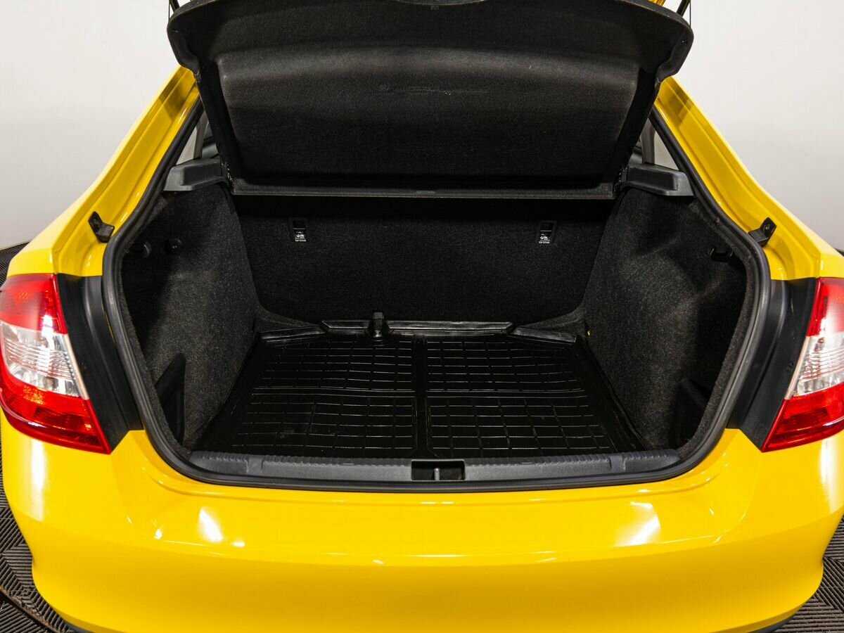 Skoda Rapid с пробегом — 2017 год. Фото: #21