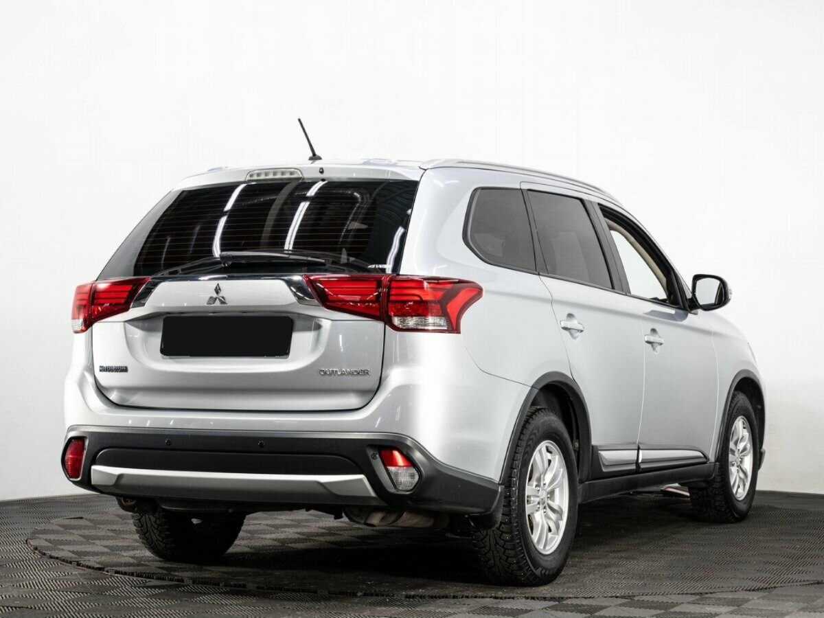 Mitsubishi Outlander с пробегом — 2016 год. Фото: #3