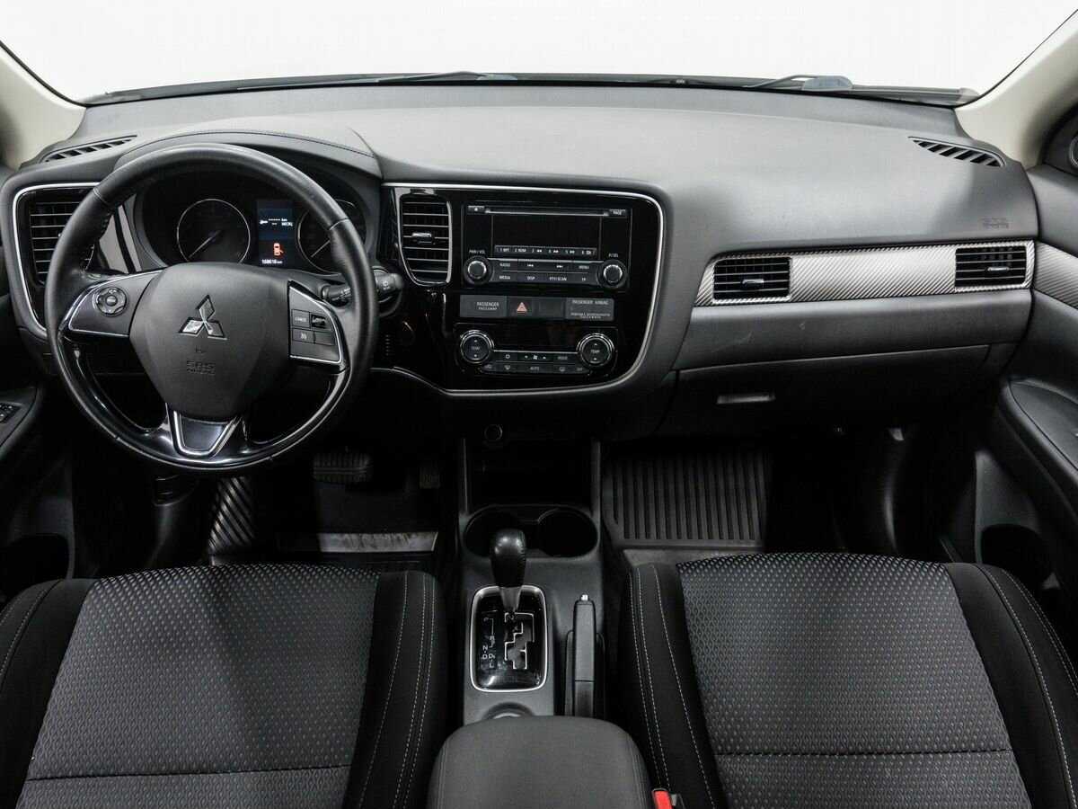 Mitsubishi Outlander с пробегом — 2016 год. Фото: #11