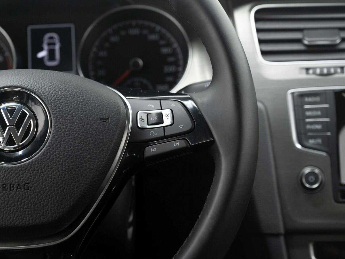 Volkswagen Golf с пробегом — 2013 год. Фото: #16