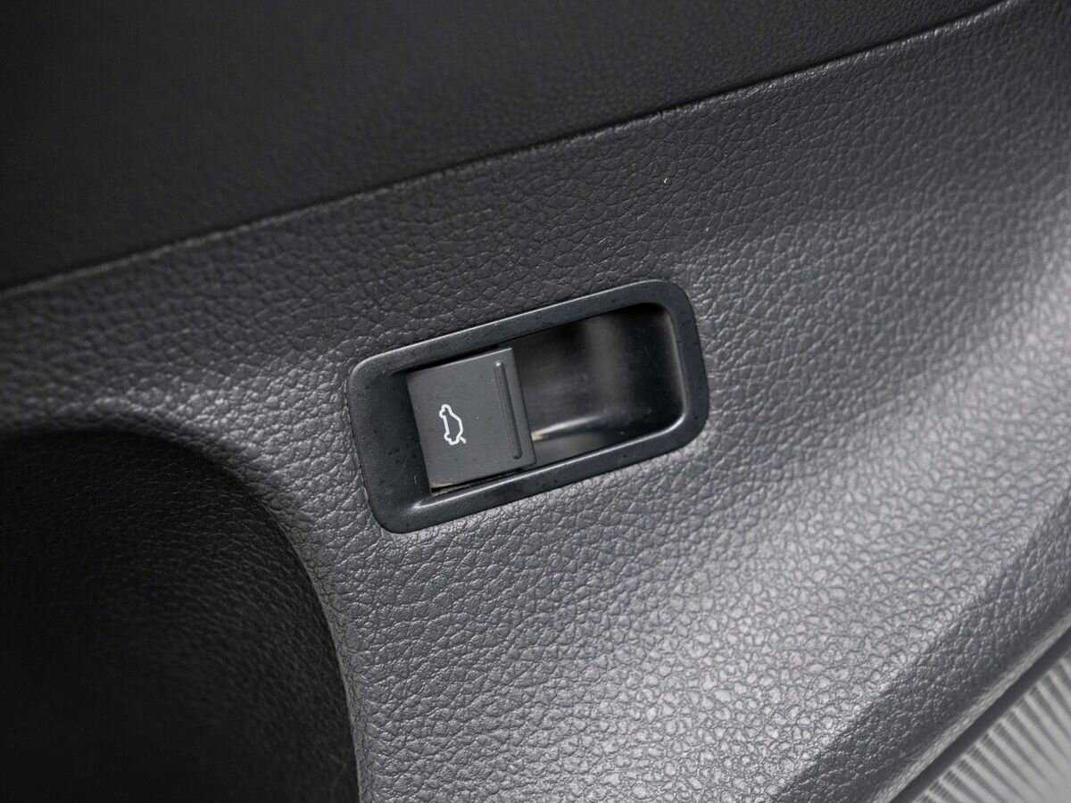 Volkswagen Polo с пробегом — 2014 год. Фото: #15