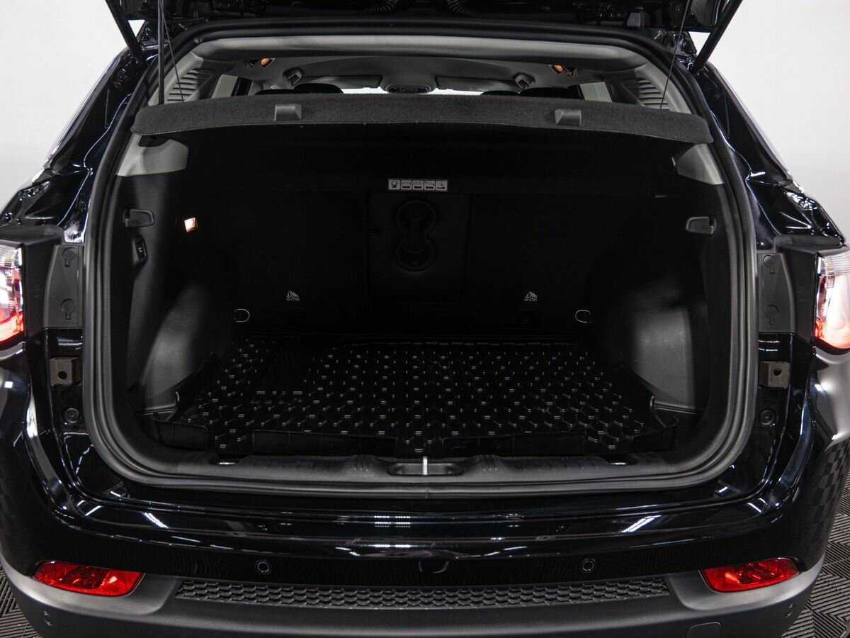 Jeep Compass с пробегом — 2021 год. Фото: #17