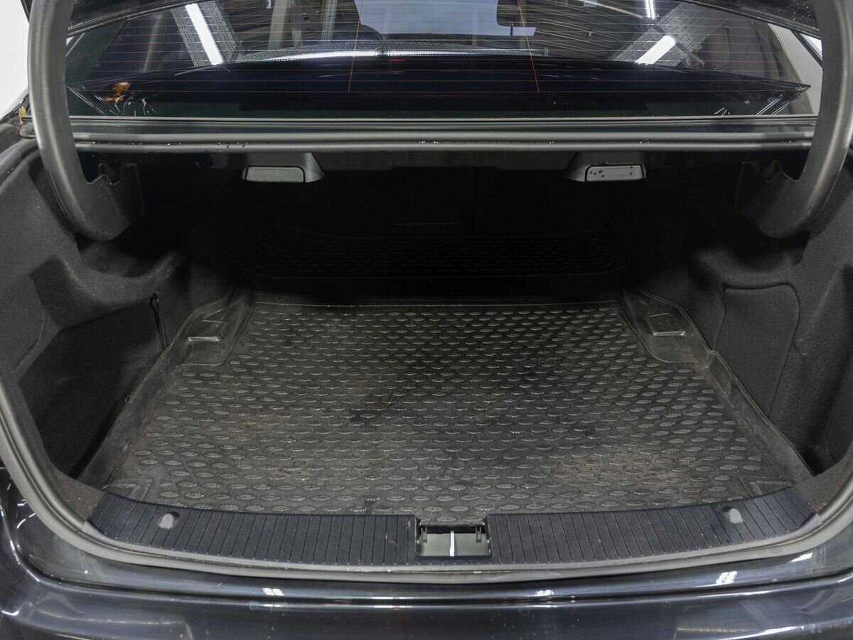 Mercedes-Benz E-Класс с пробегом — 2015 год. Фото: #26