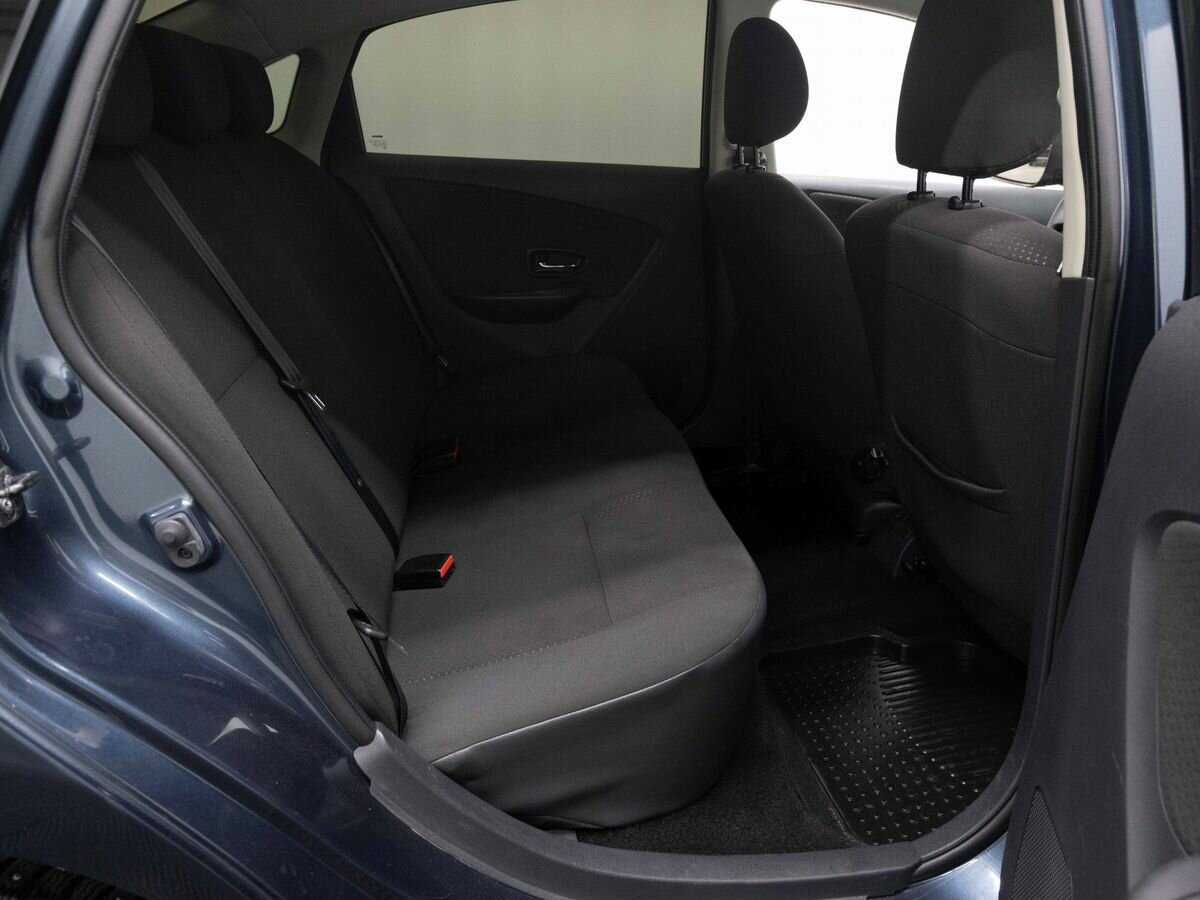 Nissan Almera с пробегом — 2013 год. Фото: #11