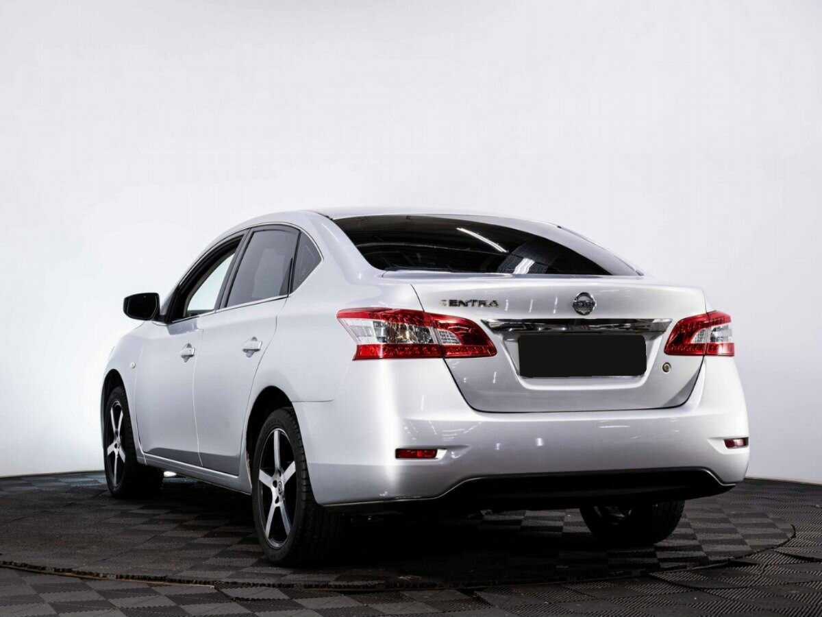 Nissan Sentra с пробегом — 2015 год. Фото: #3