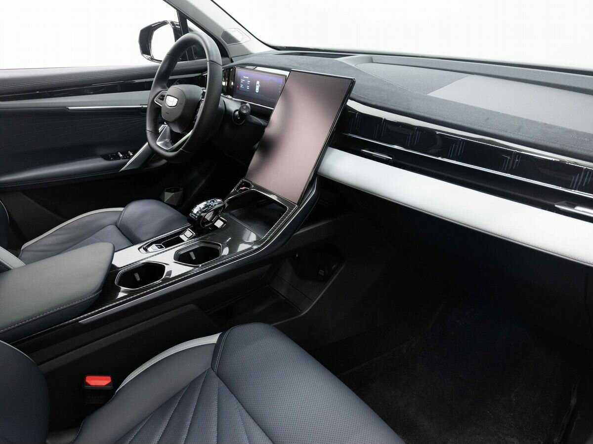 Geely Atlas с пробегом — 2023 год. Фото: #12