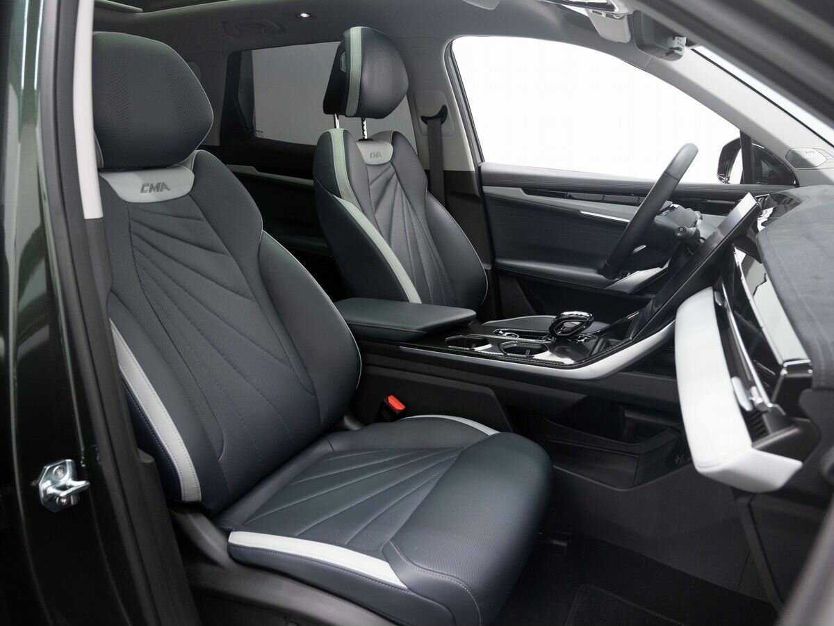 Geely Atlas с пробегом — 2023 год. Фото: #13