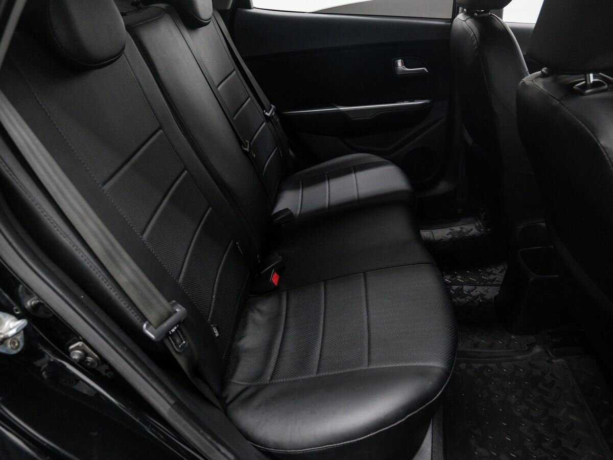 Kia Rio с пробегом — 2013 год. Фото: #9