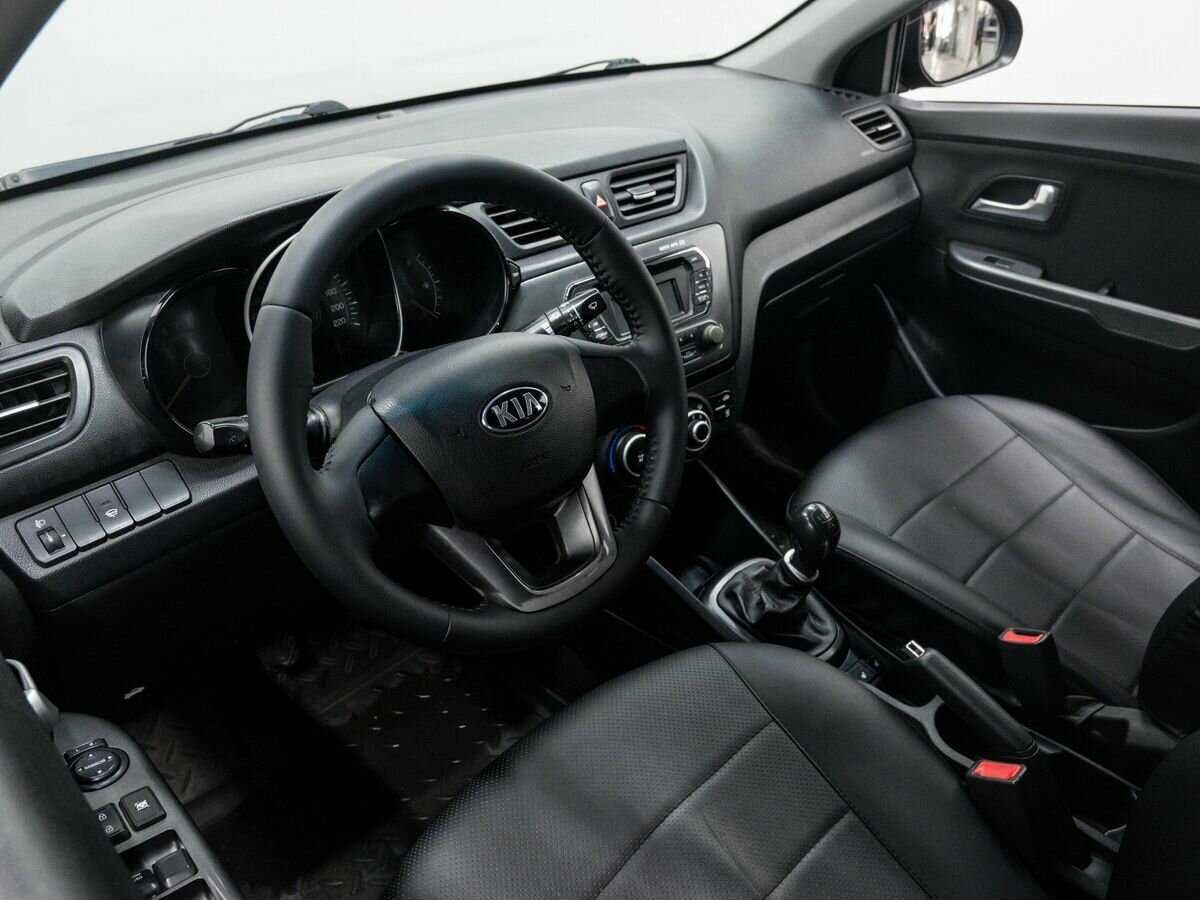 Kia Rio с пробегом — 2013 год. Фото: #14