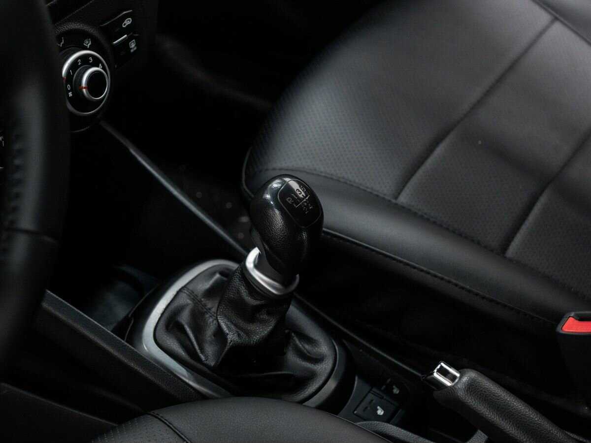 Kia Rio с пробегом — 2013 год. Фото: #18