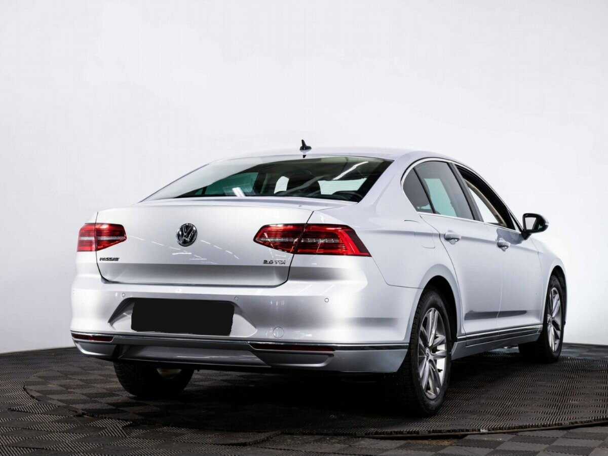 Volkswagen Passat с пробегом — 2017 год. Фото: #5