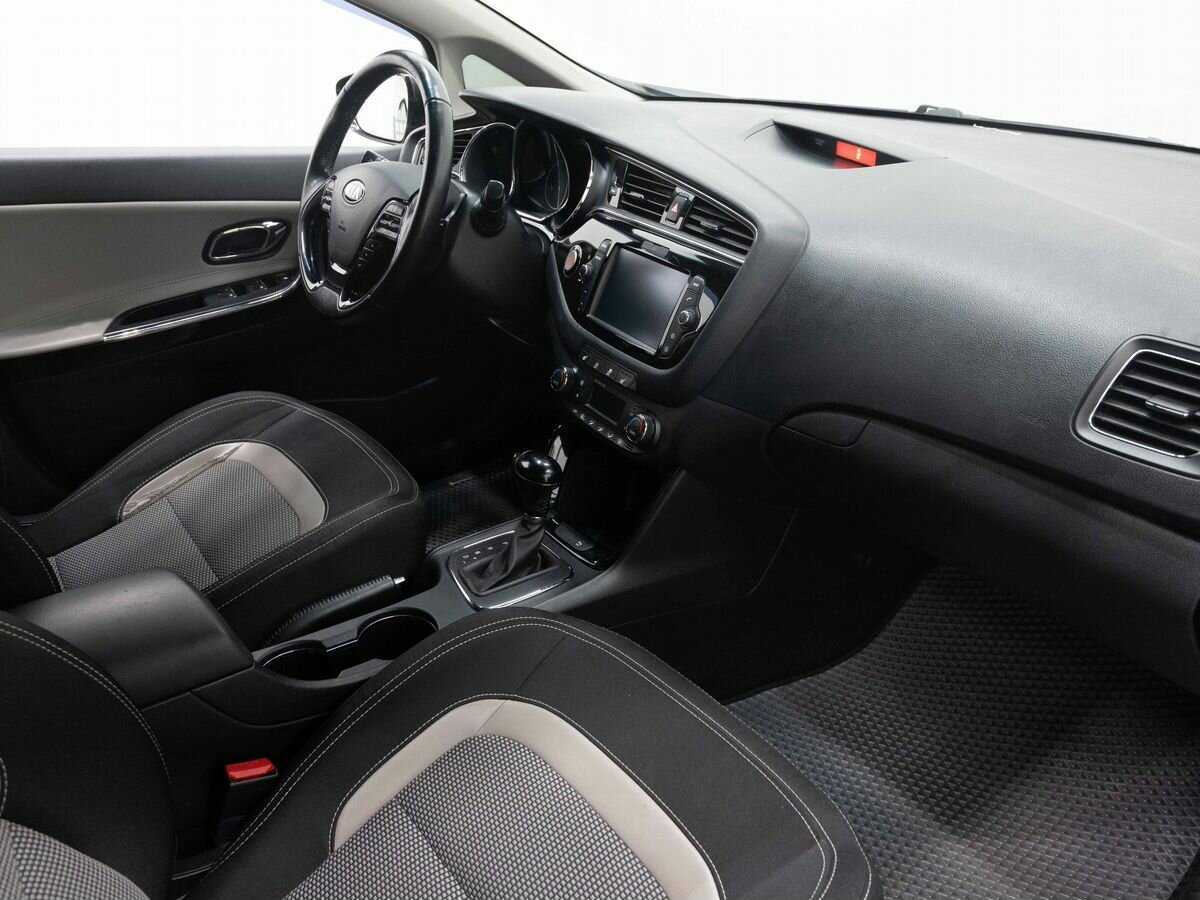 Kia Ceed с пробегом — 2017 год. Фото: #12