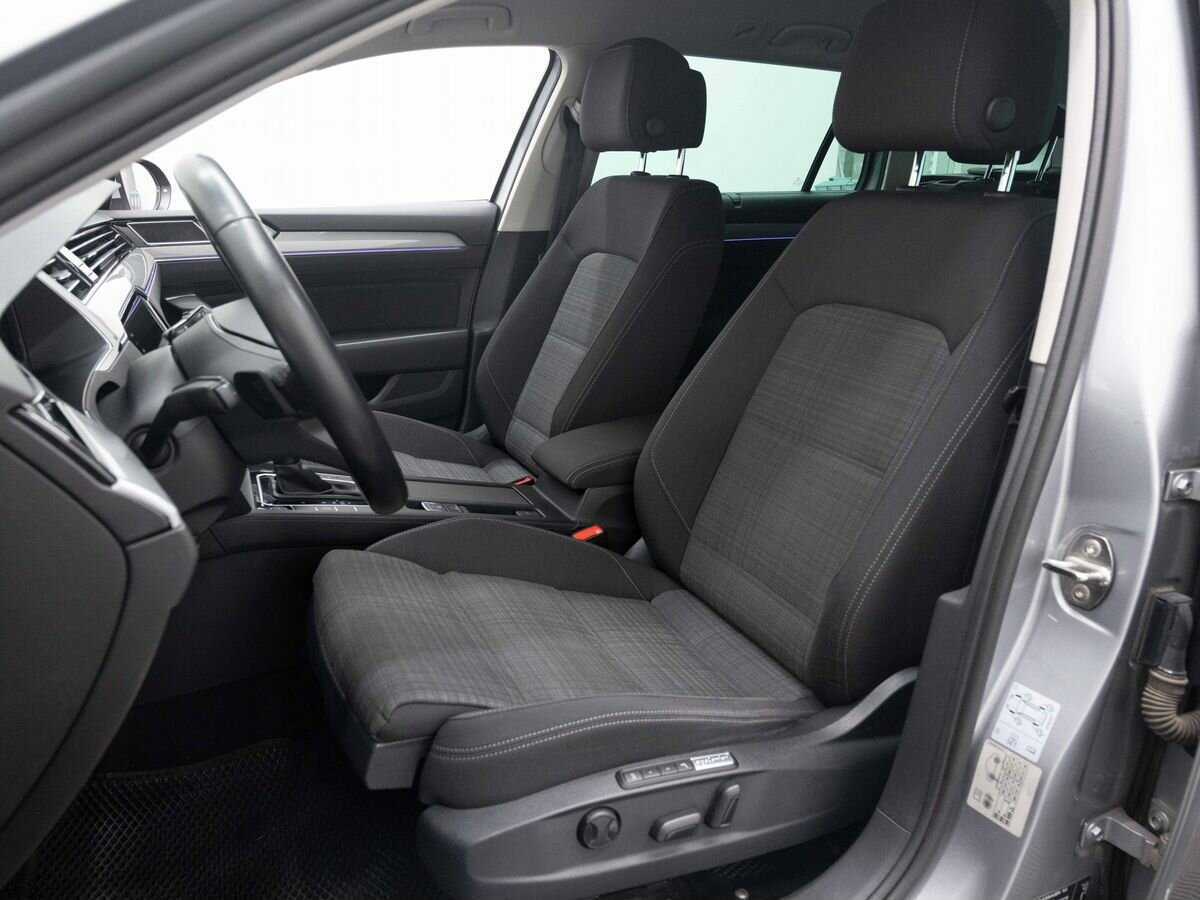 Volkswagen Passat с пробегом — 2020 год. Фото: #9