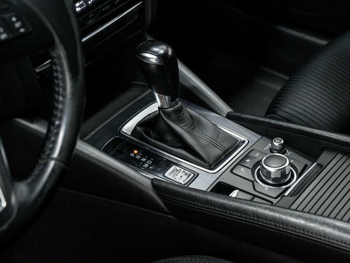 Mazda 6 с пробегом — 2015 год. Фото: #15