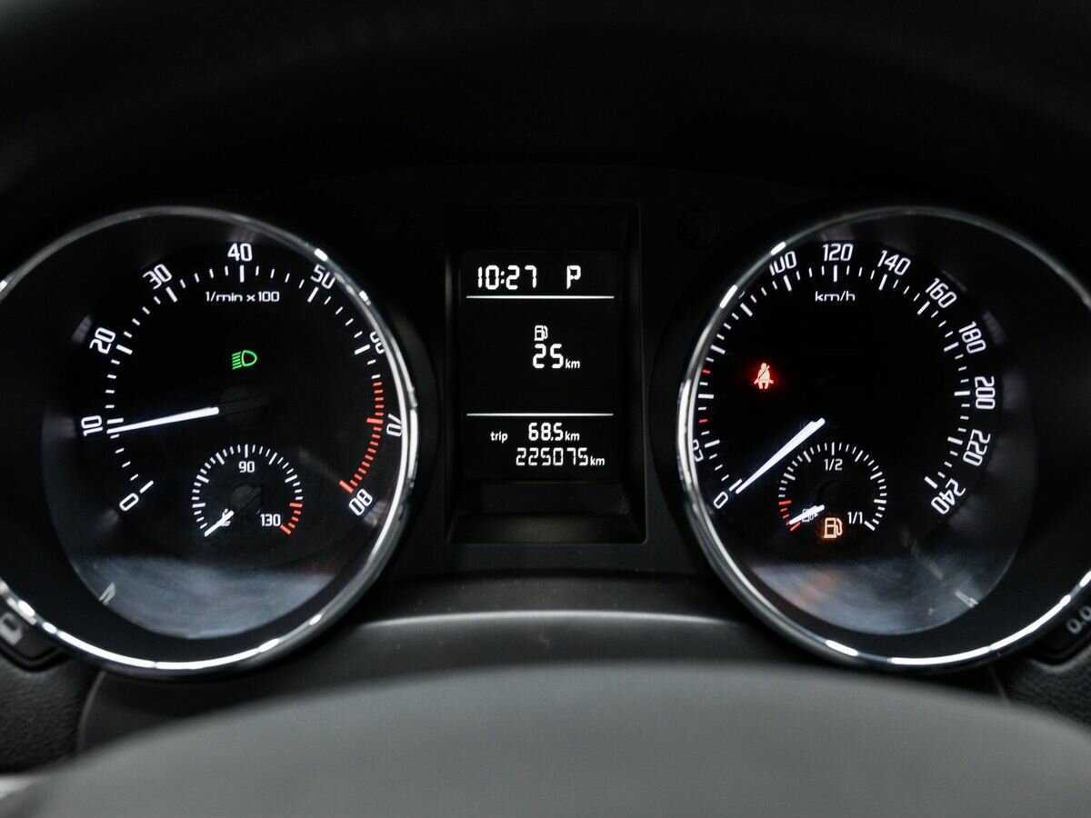 Skoda Yeti с пробегом — 2012 год. Фото: #18