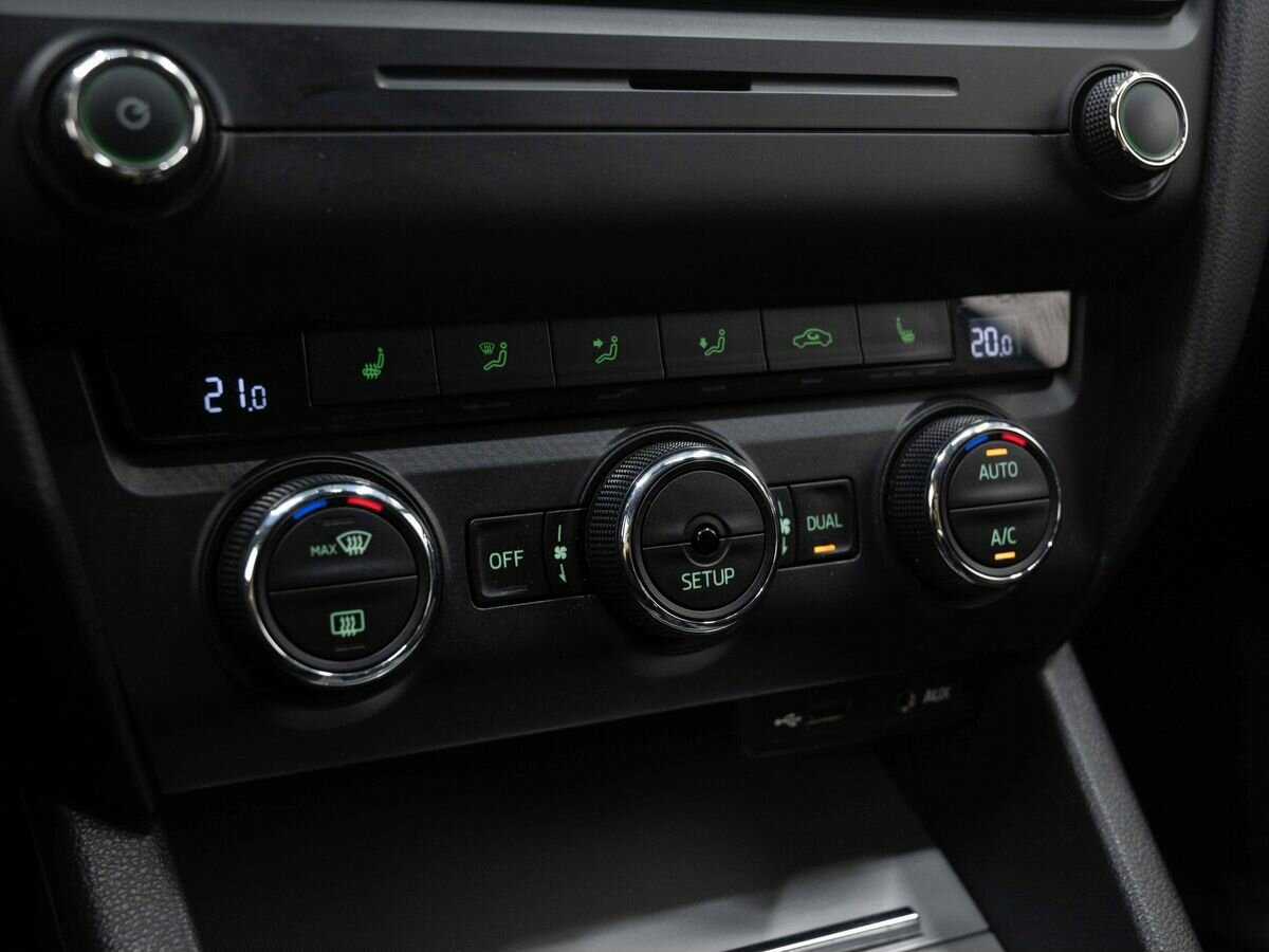 Skoda Octavia с пробегом — 2013 год. Фото: #18