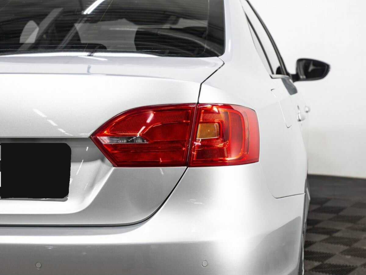 Volkswagen Jetta с пробегом — 2013 год. Фото: #6