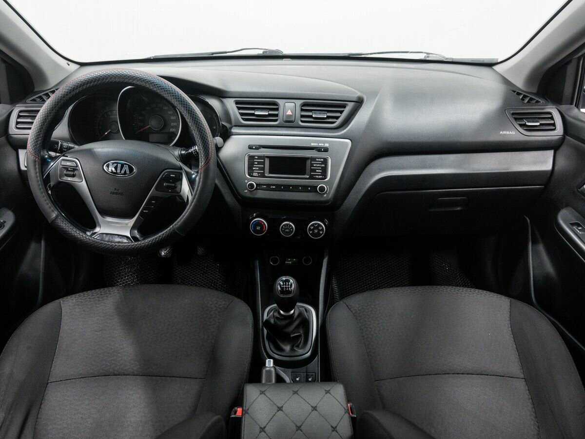 Kia Rio с пробегом — 2015 год. Фото: #10