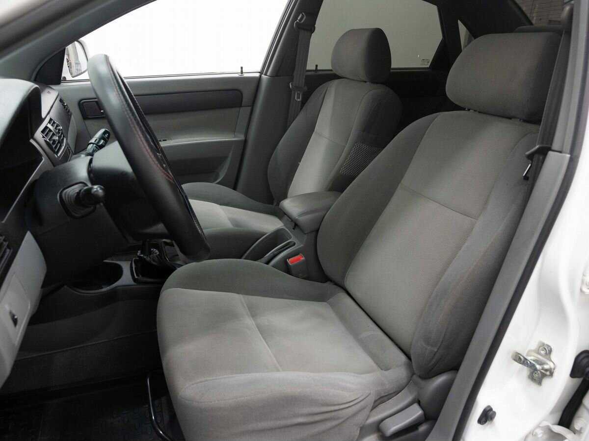 Daewoo Gentra с пробегом — 2013 год. Фото: #8