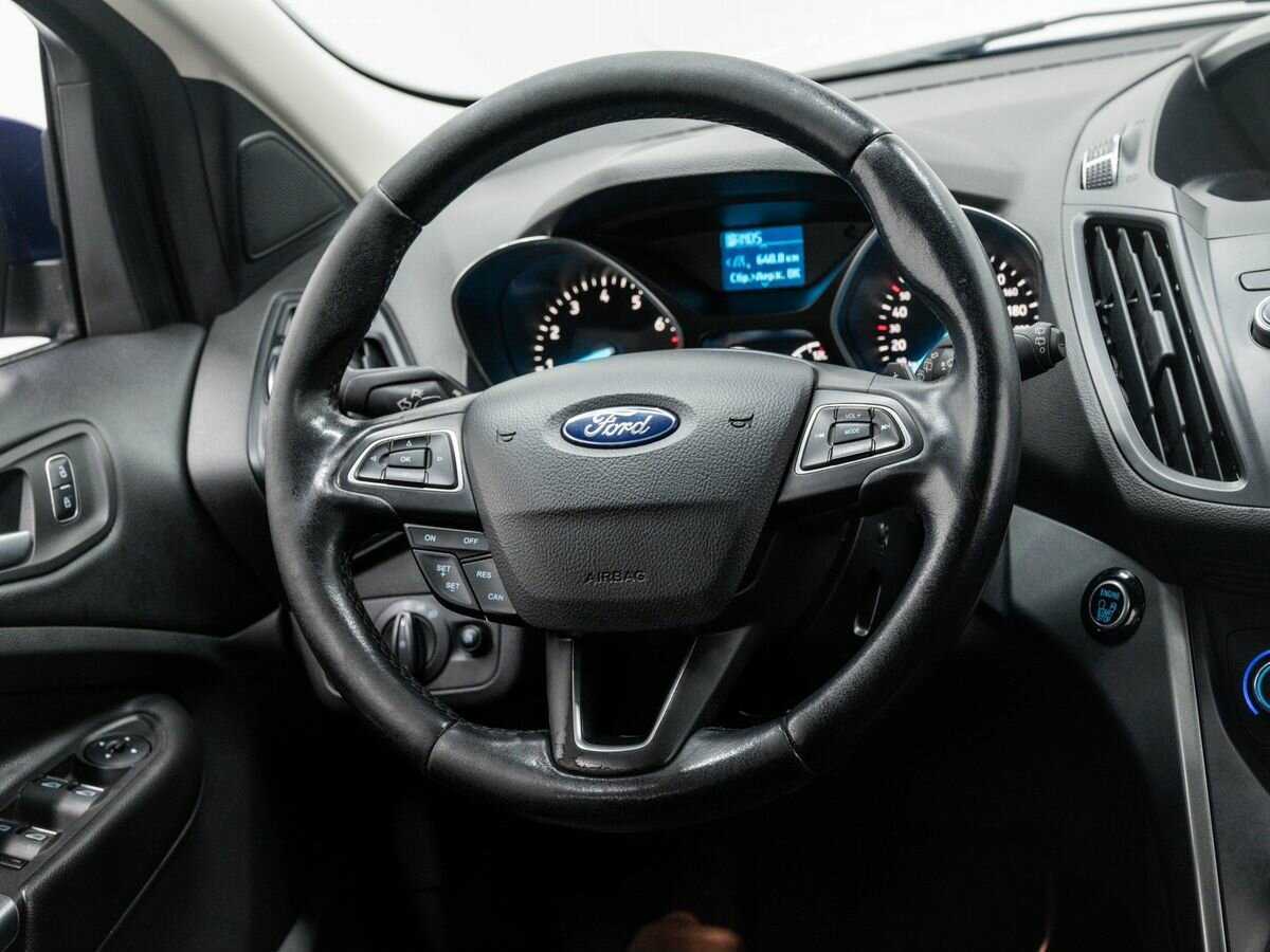 Ford Kuga с пробегом — 2017 год. Фото: #11