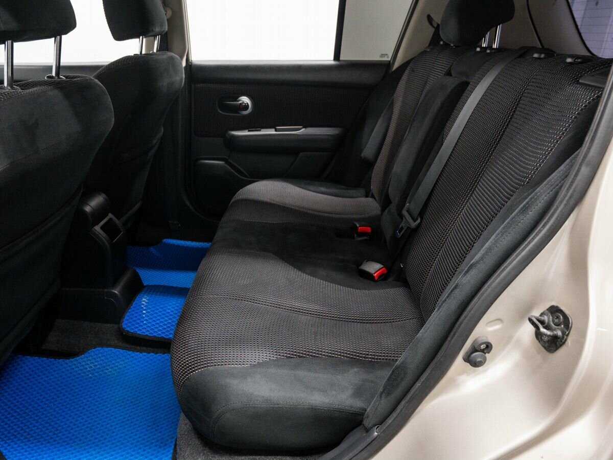 Nissan Tiida с пробегом — 2012 год. Фото: #12