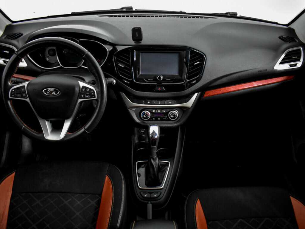 Lada (ВАЗ) Vesta с пробегом — 2020 год. Фото: #9