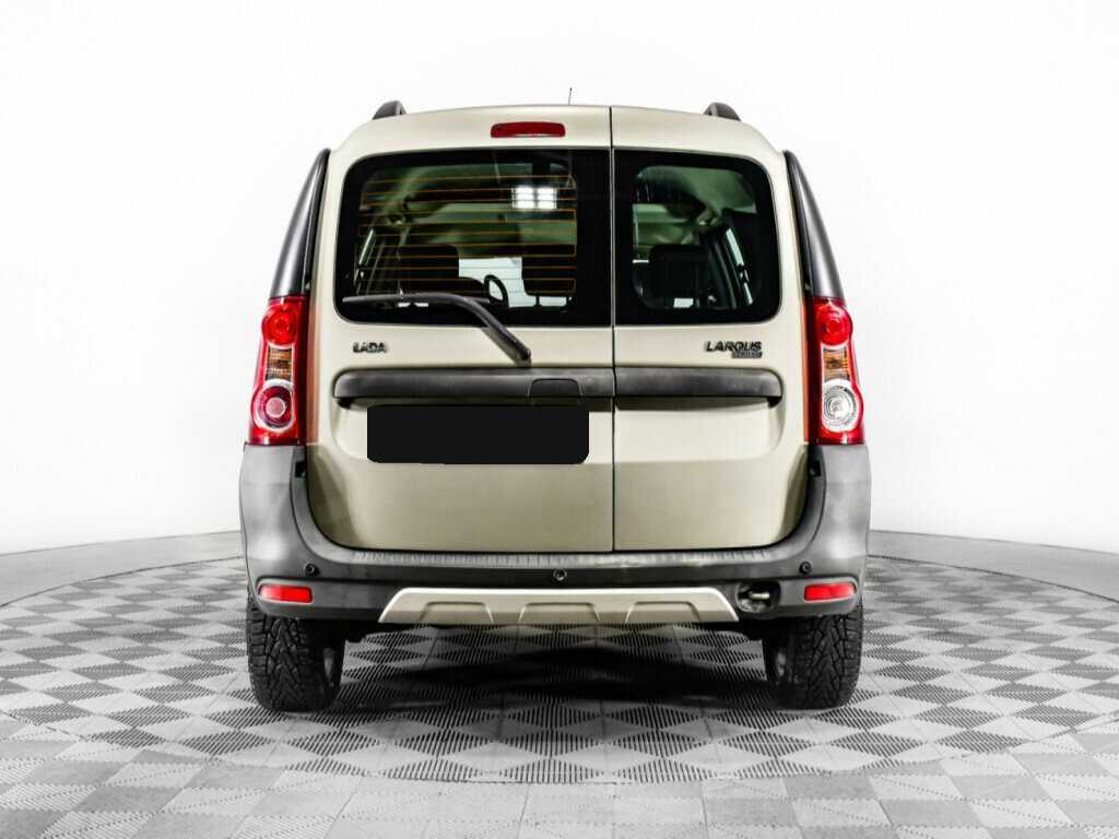 Lada (ВАЗ) Largus с пробегом — 2016 год. Фото: #5