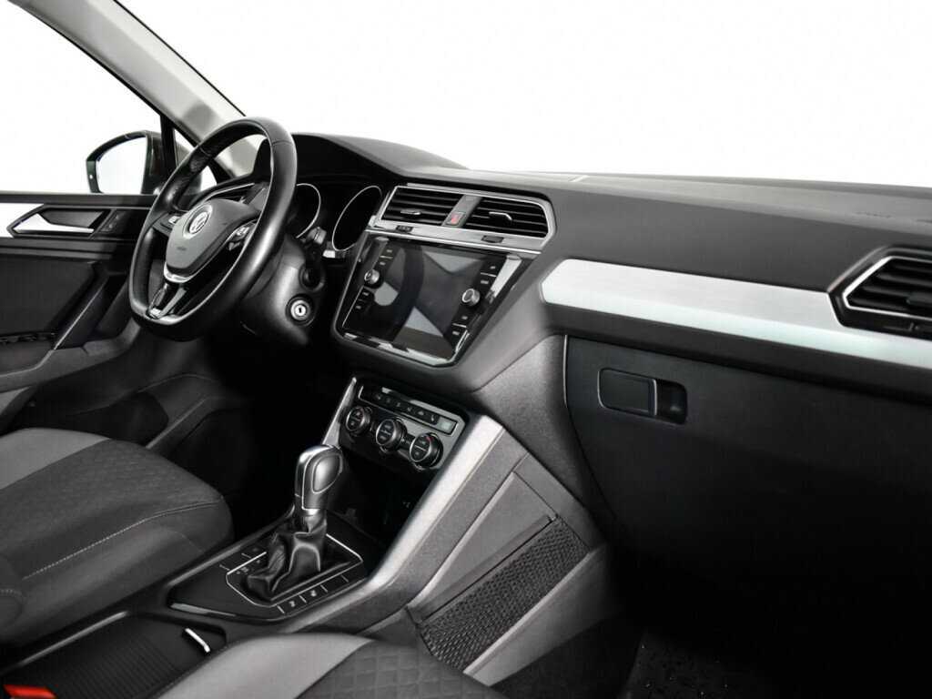 Volkswagen Tiguan с пробегом — 2017 год. Фото: #8